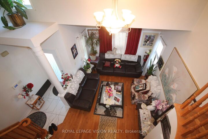 Property Photo: 45 Bradbury Crescent ON L1T 4H5