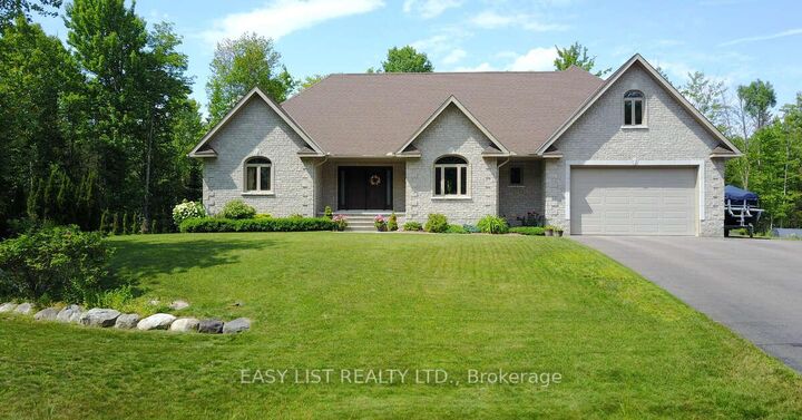 110 Monck Square — photo 1