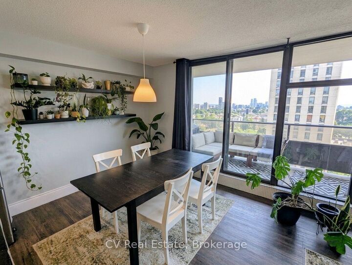 Property Photo:  135 Marlee Avenue 1204  ON M6B 4C6 