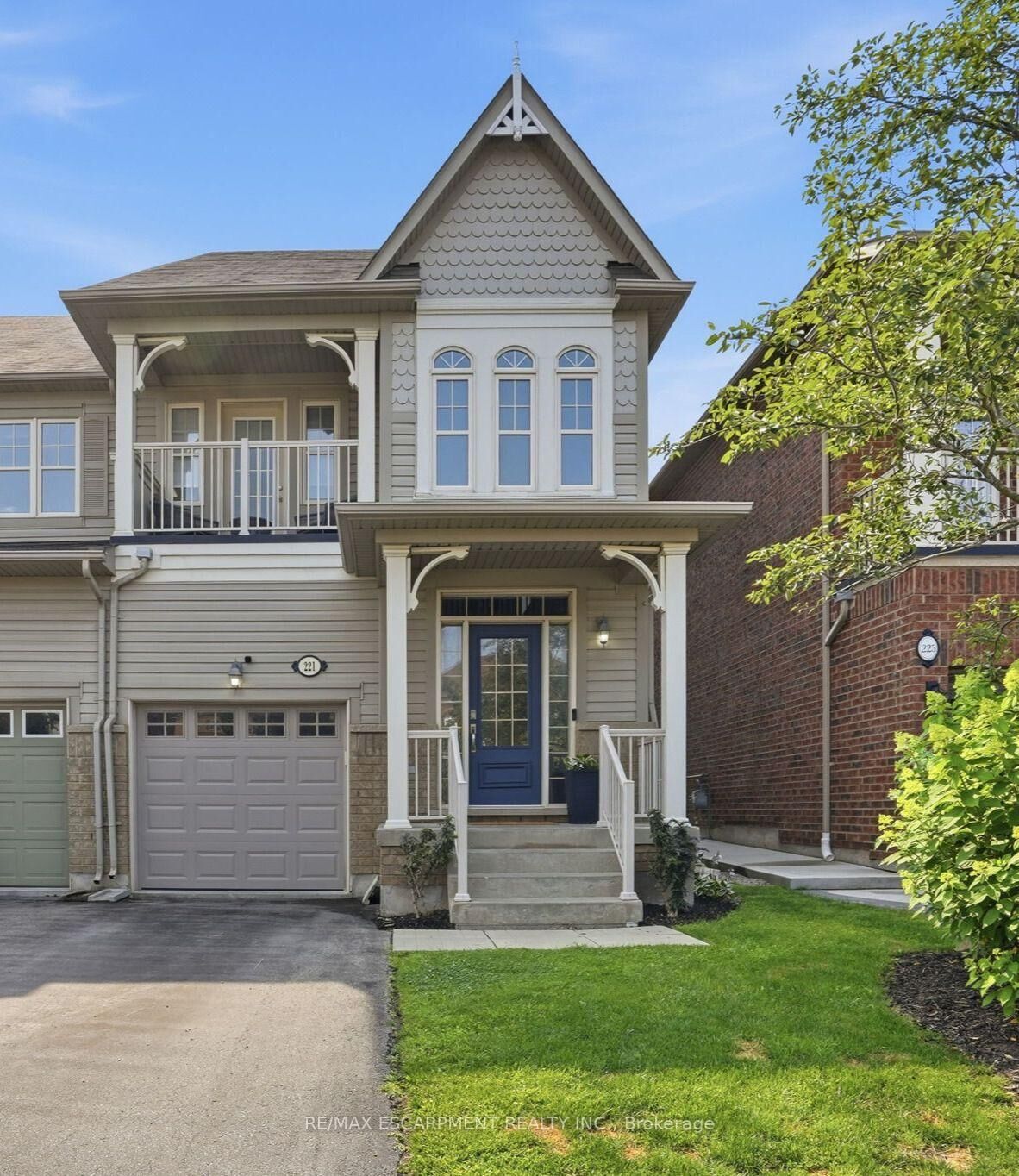 Property Photo: 221 Nisbet Boulevard ON L8B 0S5