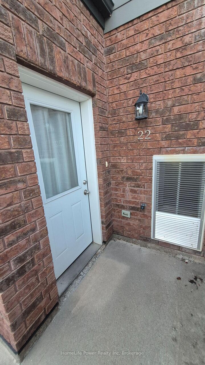 Property Photo:  225 Riddell Street 22  ON N4S 6N2 