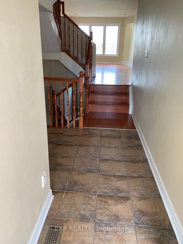 Property Photo:  90 Brady Avenue  ON K2K 0A9 