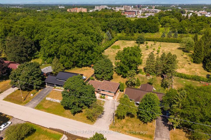 Property Photo: 85 Bloomfield Drive ON N6G 1P4