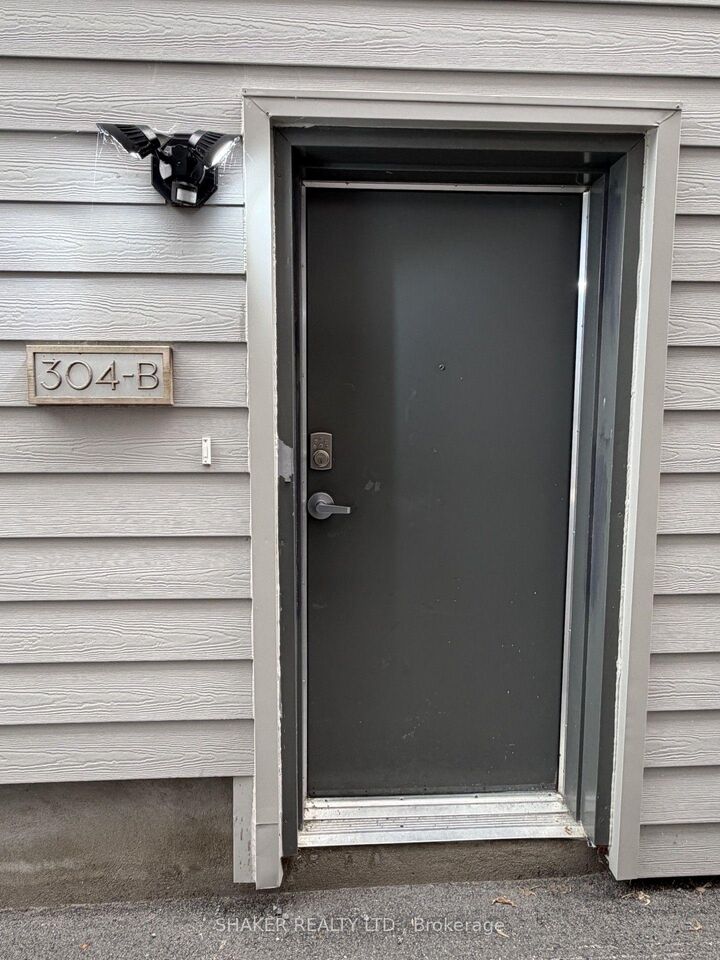 Property Photo:  304 Elmgrove Avenue B  ON K1Z 6V1 