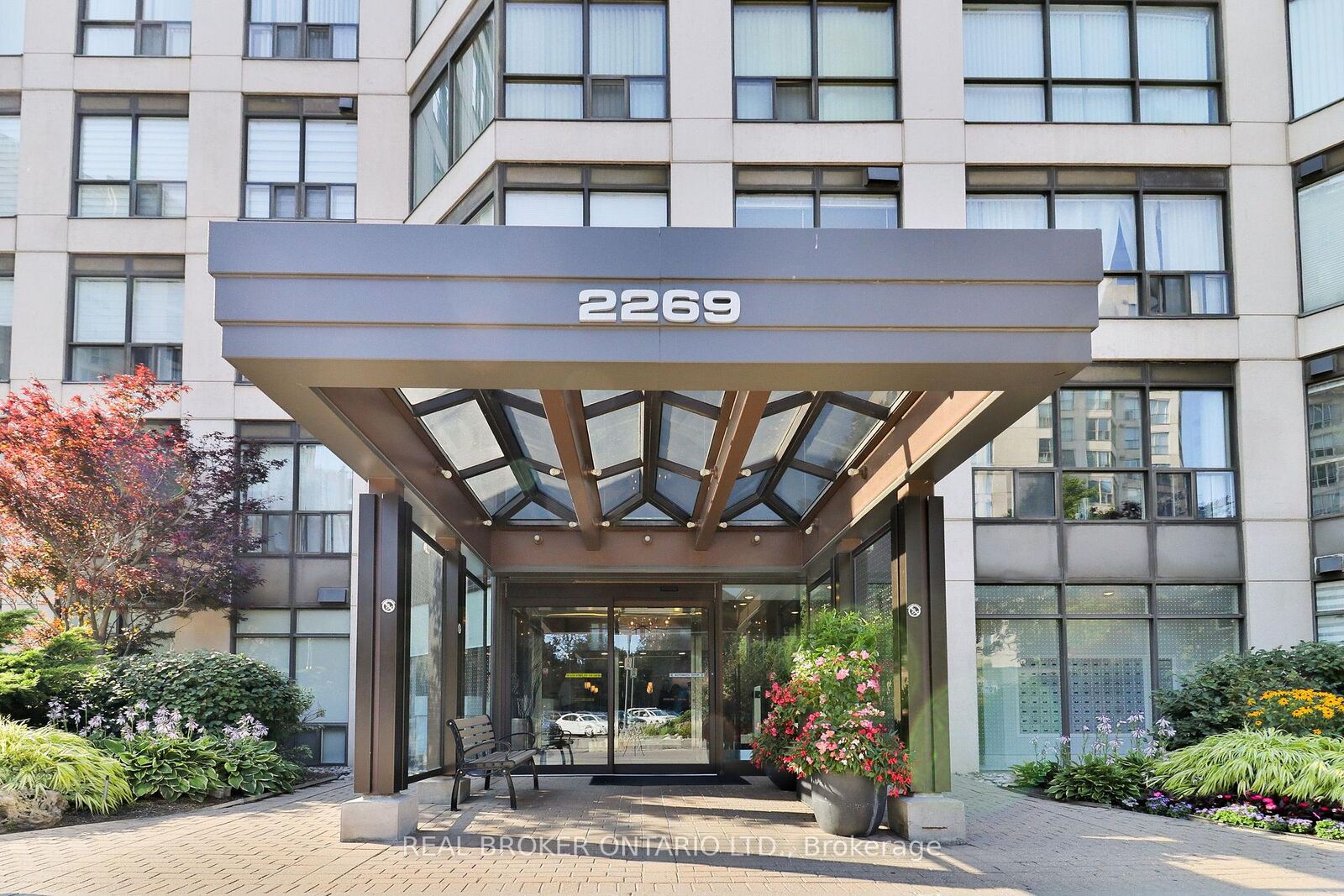 Property Photo: 2269 Lake Shore Boulevard W 510 ON M8V 3X6