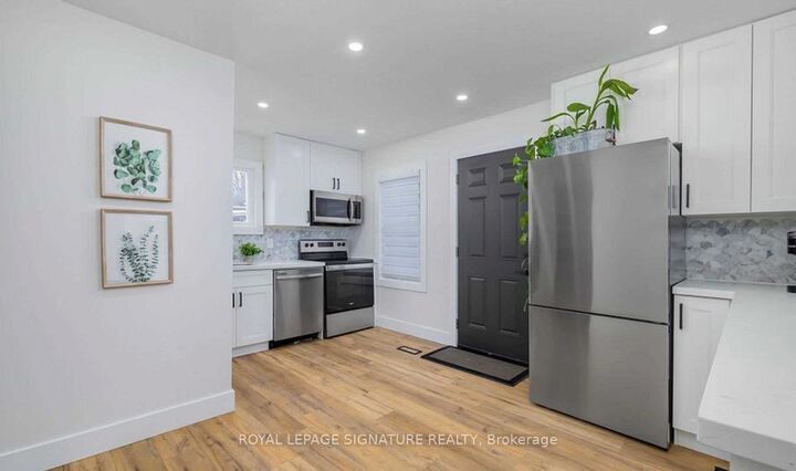 Property Photo:  659 Dolph Street N Main  ON N3H 2B5 