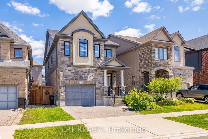 Photo de la propriété:  148 Hollybrook Trail S  ON N2R 0M2 