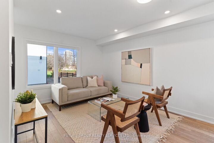 Property Photo:  15 Acorn Avenue Unit 1  ON M9B 3P7 