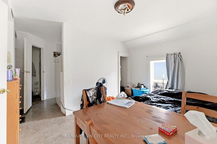 Property Photo:  13 Usher Street  ON N3R 1B8 
