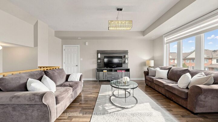 Property Photo:  2736 William Jackson Drive  ON L1X 0E6 