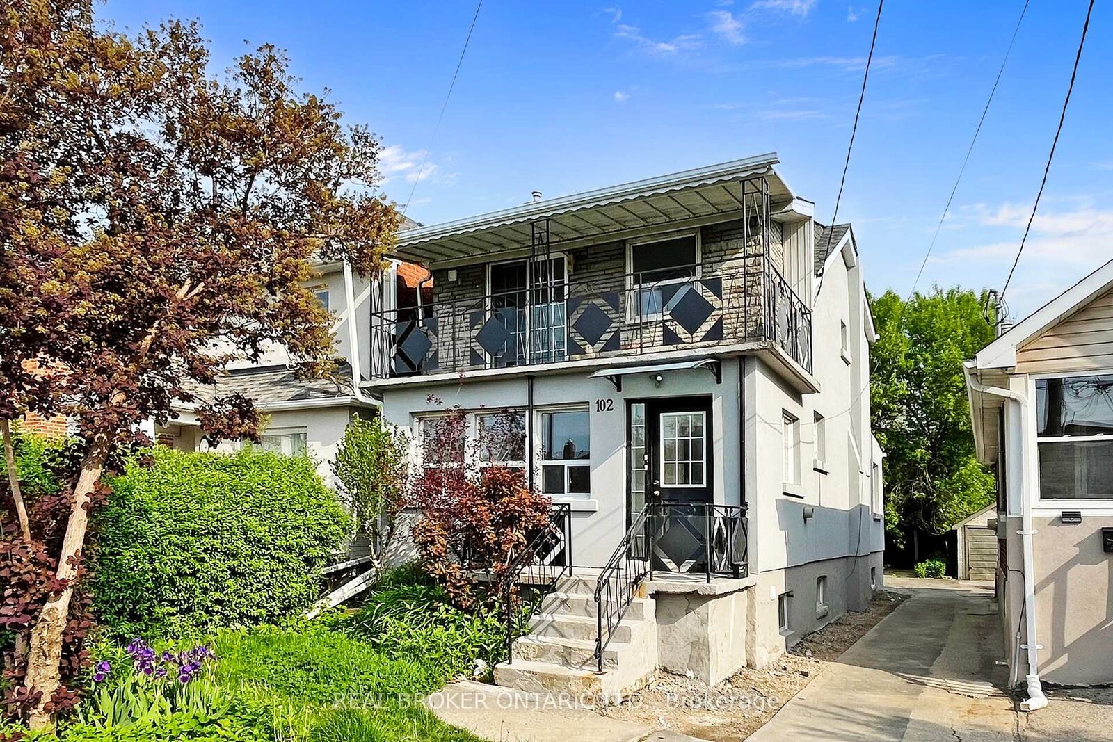 Property Photo:  102 Bowie Avenue Main  ON M6E 2P7 