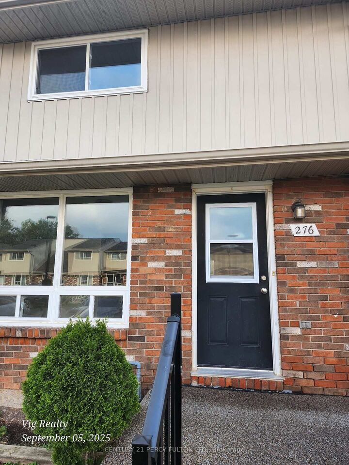 Property Photo: 100 Brownleigh Avenue 276 ON L3B 5V8