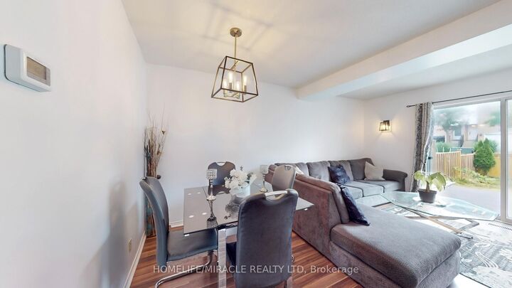 Property Photo: 4 William Curtis Circle ON L3Y 8L7