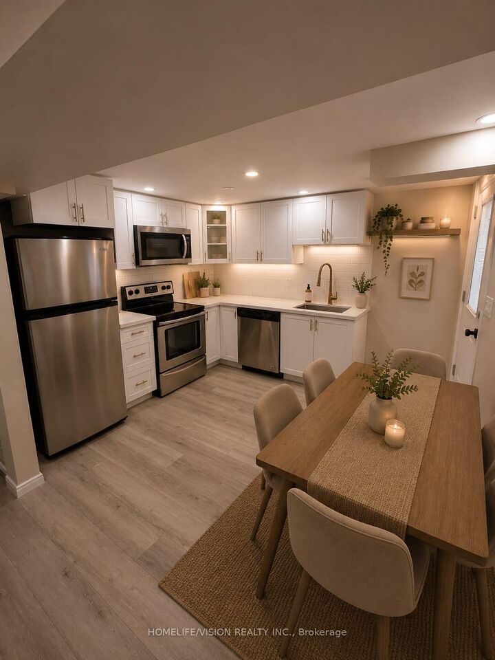 Property Photo: 824 Crowells Street Lower ON L1K 1X3
