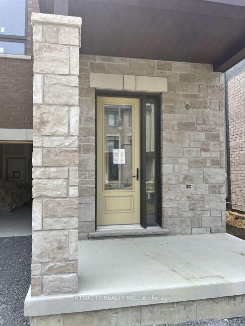 Property Photo:  7 Robert Eaton Avenue (Block 232 Unit 4)  ON L3S 0G5 