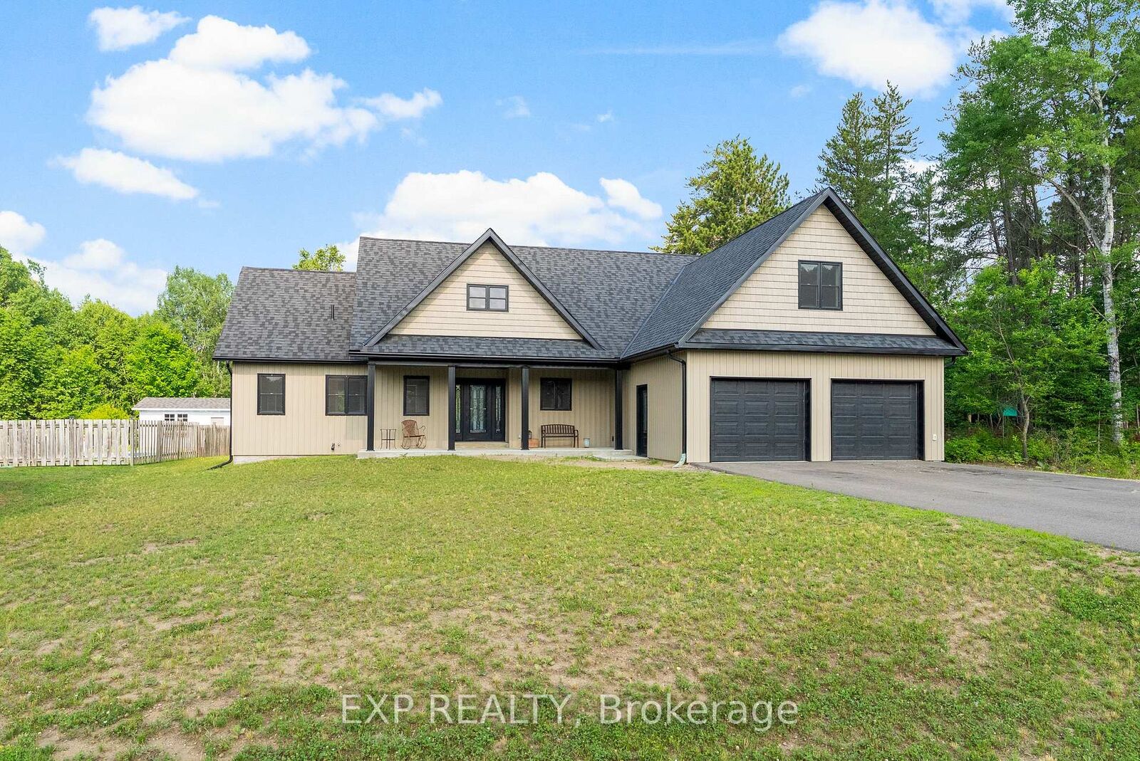 Property Photo: 51 Yantha Crescent ON K0J 1B0