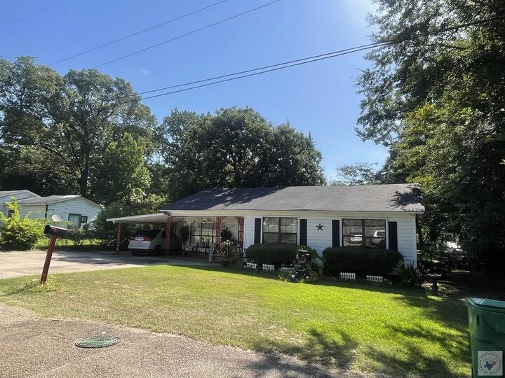 Property Photo:  104 Redbud St.  TX 75503 