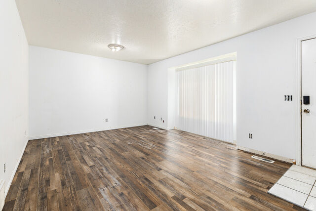 Property Photo:  1566 S 2000 E  UT 84660 