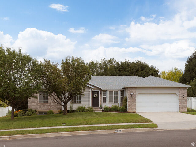 Property Photo: 1041 N 300 W UT 84003