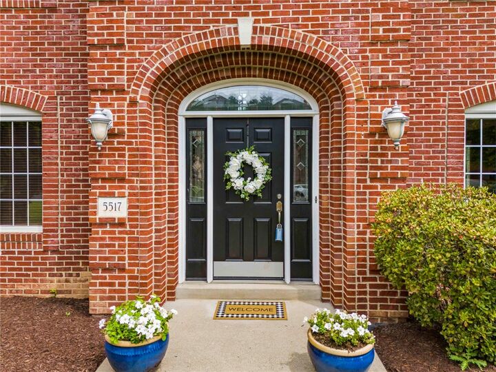 Property Photo: 5517 Saddlebrook Drive PA 15102