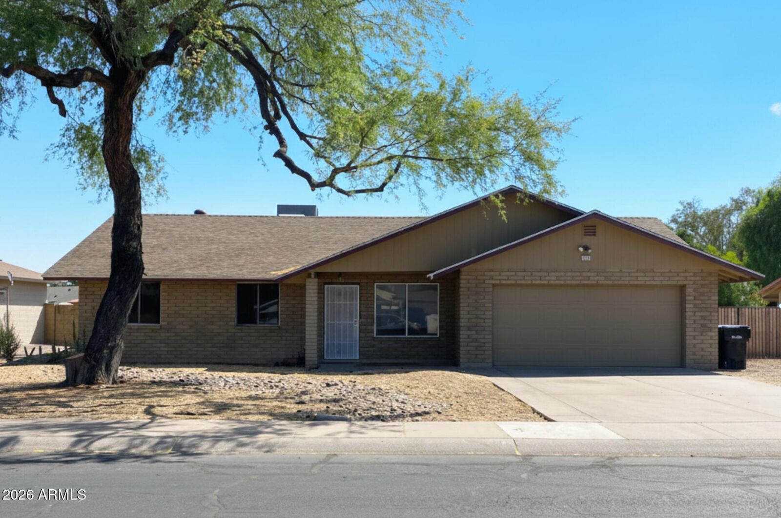 Property Photo:  241 E Avenida Sierra Madre --  AZ 85296 