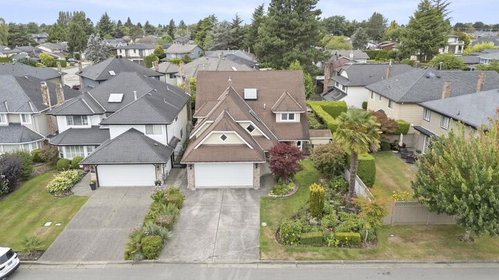 10131 Hollywell Drive — photo 1