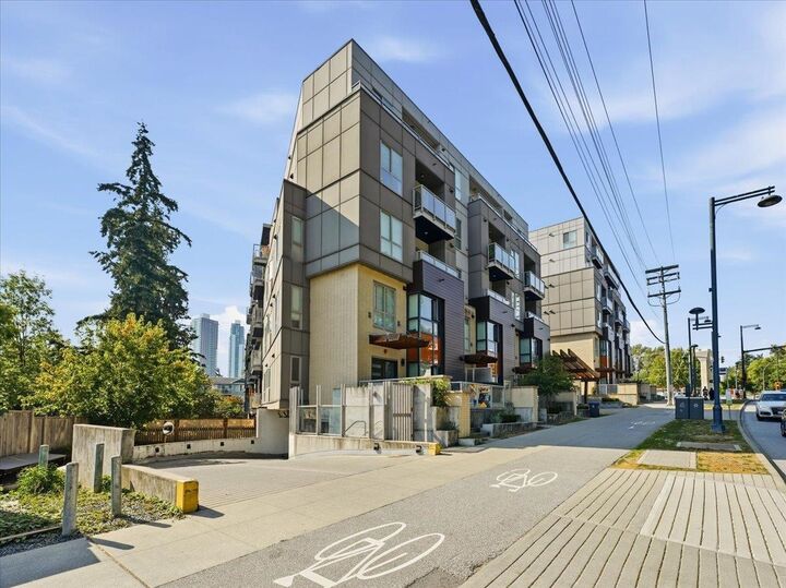 9689 140 Street 106 — photo 1