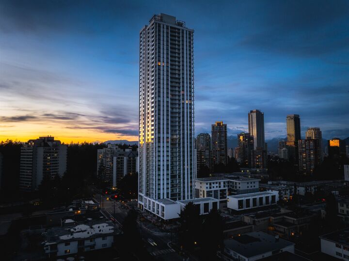 Property Photo: 6468 Willingdon Avenue 3507 BC V5H 0L3