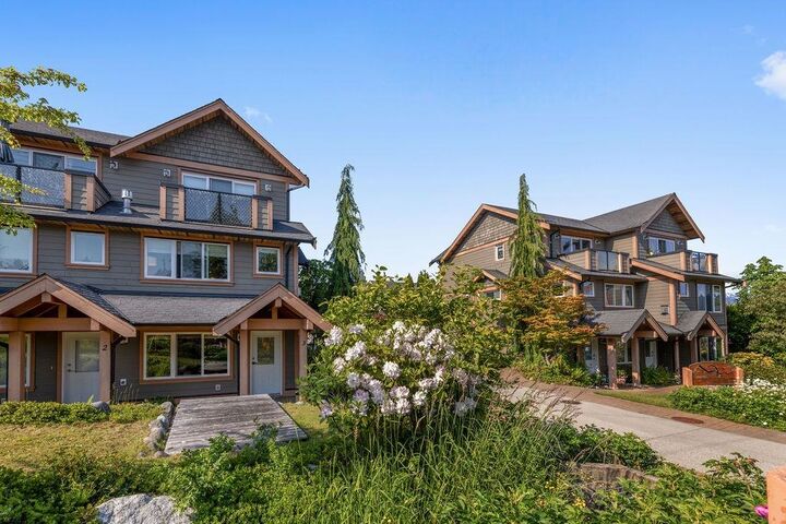 Property Photo: 728 Gibsons Way 3 BC V0N 1V9
