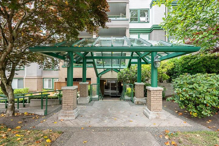 Property Photo:  1575 Best Street 502  BC V4B 5K1 