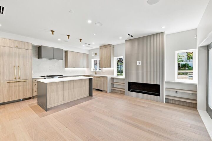Property Photo: 3206 E Georgia Street BC V5K 2L3