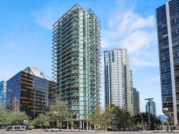 1331 W Georgia Street 2509 — photo 1