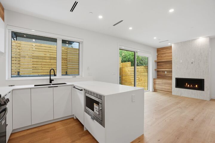 Property Photo: 2438 E 20th Avenue 2 BC V5M 2T6
