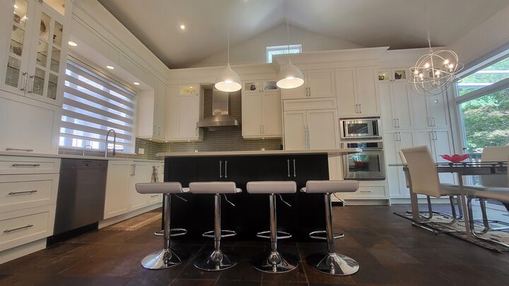 62 Ashwood Drive — photo 1