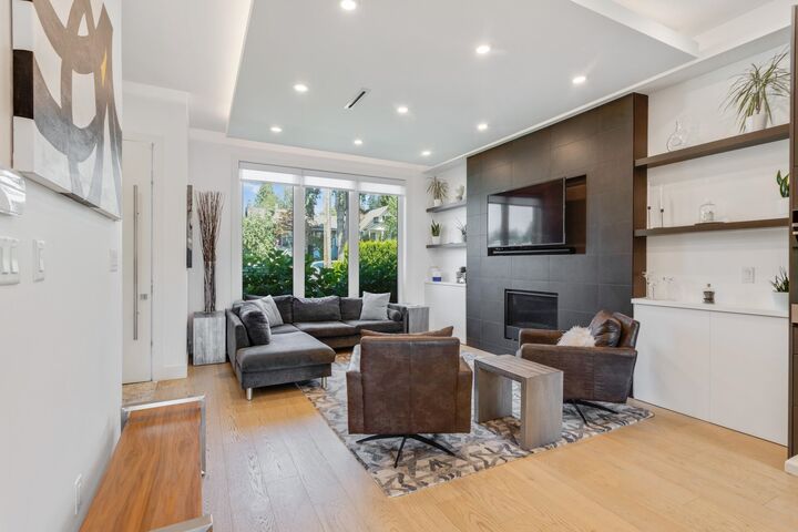 Property Photo: 609 E 4th Street BC V7L 1J9