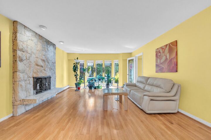 Property Photo: 137 W Woodstock Avenue BC V5Y 2R7