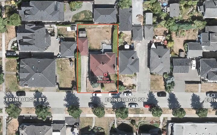 Property Photo: 1309 Edinburgh Street BC V3M 2W1