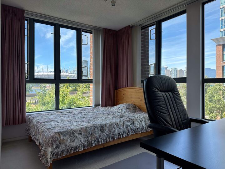 Property Photo: 1128 Quebec Street 307 BC V6A 4E1