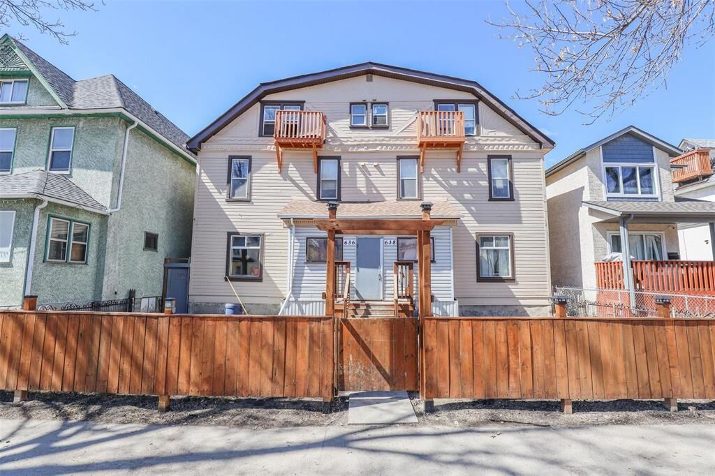 Property Photo: 636 Furby Street MB R3B 2W2