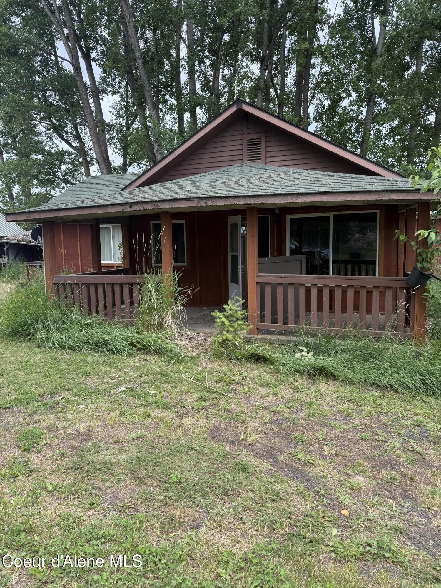 Property Photo:  103 2nd St  ID 83870 