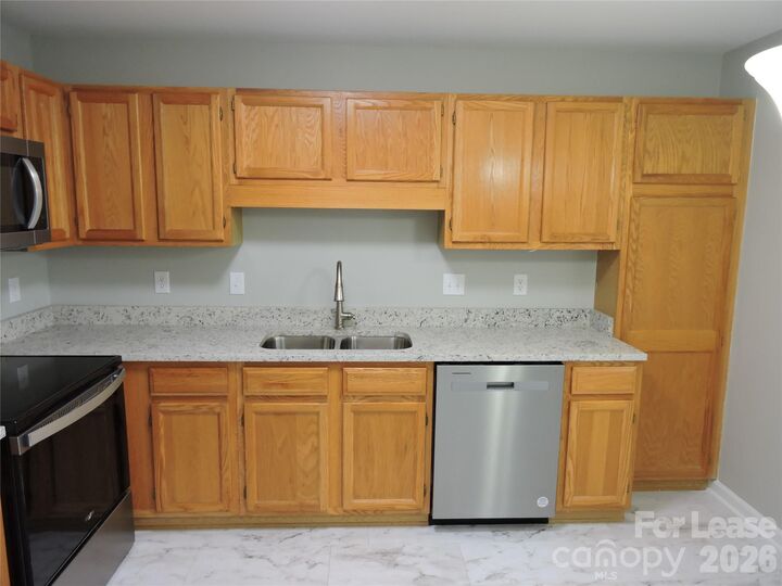 Property Photo:  3903 Florham Place  NC 28806 