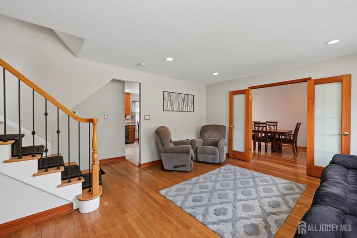 Property Photo:  8 Bradford Road  NJ 08816 