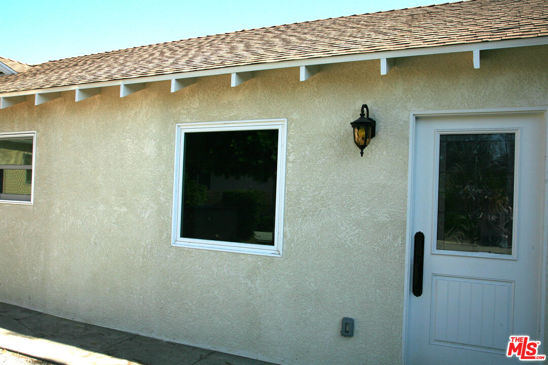 Property Photo:  6621 Nagle Ave  CA 91401 