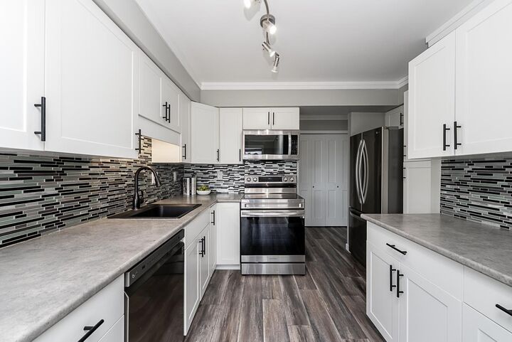Property Photo: 31955 Old Yale Road 817 BC V2T 4N1