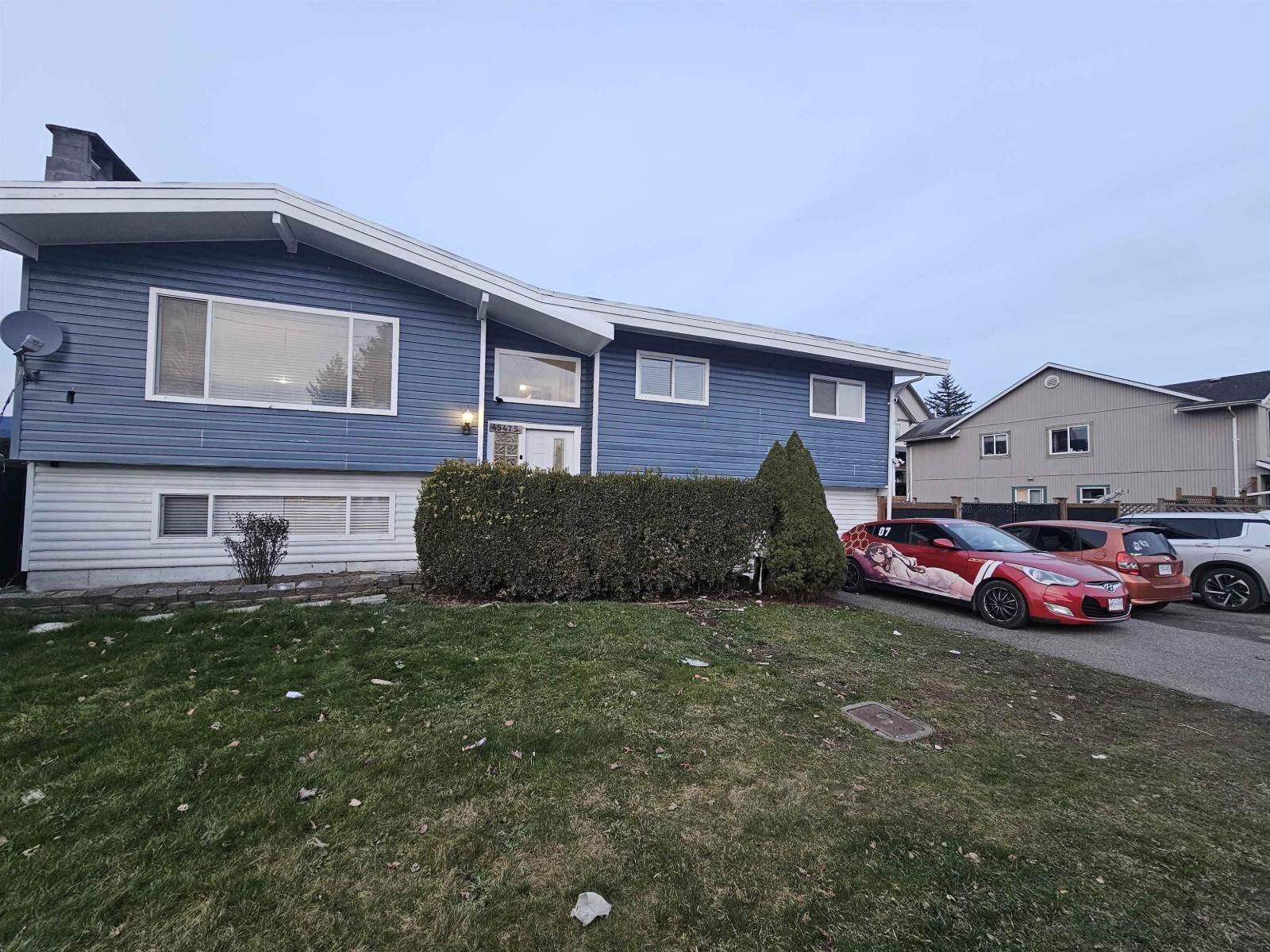 Property Photo:  45475 Bernard Avenue  BC V2P 1H6 