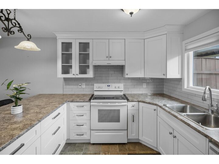 Property Photo: 46538 Rolinde Crescent A BC V2P 6X5