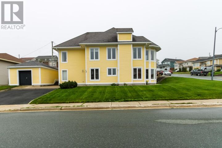 28 Pinware Crescent — photo 1