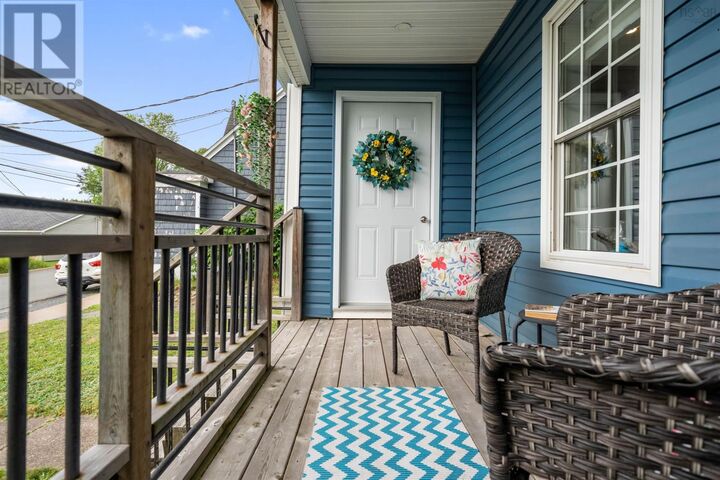 96 Faulkland Street — photo 1