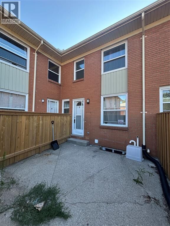 Property Photo:  834 Exmouth Street 6  ON N7T 5R2 