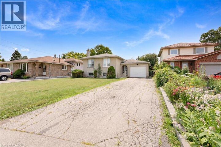 591 Mohawk Road West — photo 1